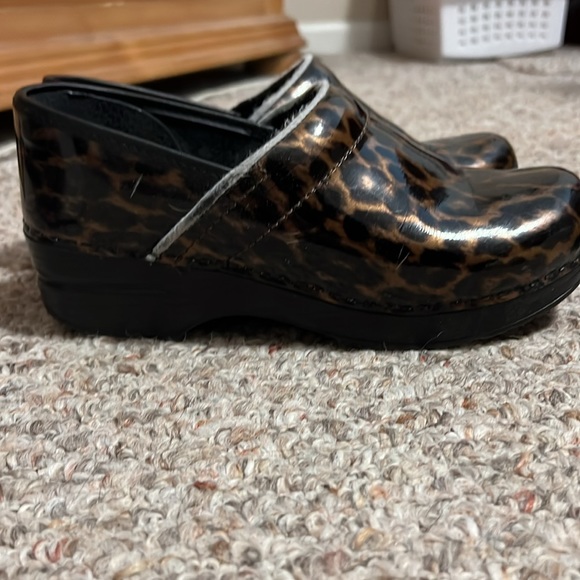 Leopard Print Patent Leather Dansko - Picture 6 of 12